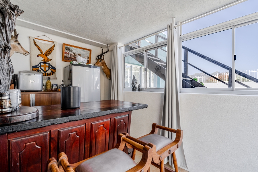 4 Bedroom Property for Sale in Northshore Western Cape